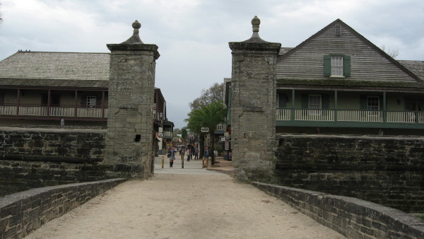 gate south